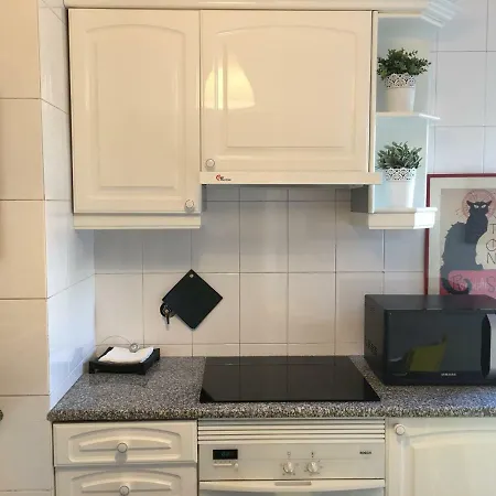 Apartment 8-bit-building